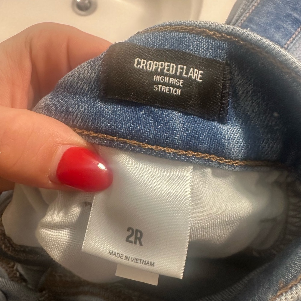 Express High Rise Cropped Flare Jeans - Picture 3 of 3